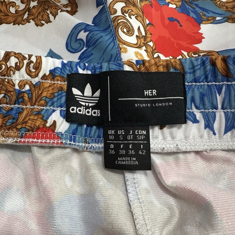 Adidas Her Studio London Floral Shorts Baroque Trefoil 3 Stripes Women's Small - Picture 6 of 11
